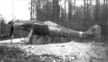 Один из первых истребителей Fw190D9 скорее всего самолет принадлежал 11 - фото 144