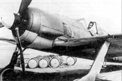 Истребитель Fw190 А в кабине лейтенант Эрих Рудорффер Снимок сделан в - фото 60