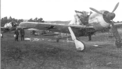 С аэродрома Кайороуан вместе с истребителями Fw190 из IIJG2 действовали - фото 69