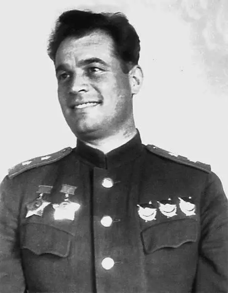 Генераллейтенант И Д Черняховский Генералполковник И Д Черняховский со - фото 22