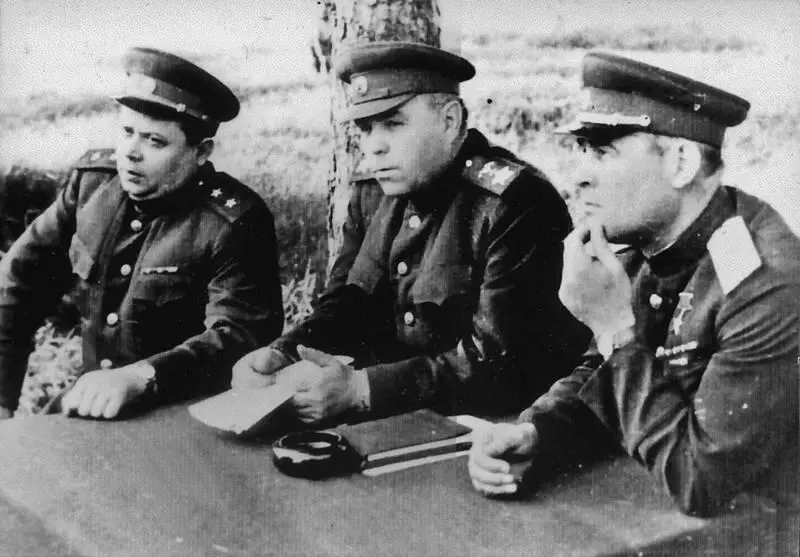 Члены Военного Совета Макаров Василевский и Черняховский Торжественный - фото 33