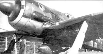 Весна 1943 года Fw 190 с подвешенной бомбой На подфюзеляжном пилоне висит - фото 34