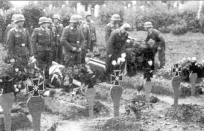 Проссниц 1944 год Похороны пилотов IISG 2 погибших над Чехословакией в бою - фото 76