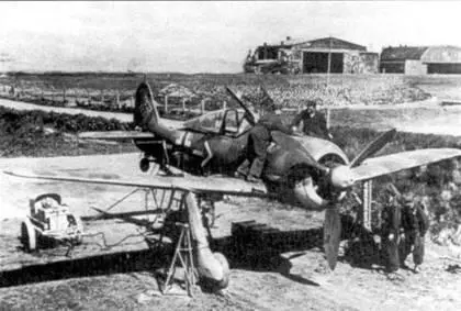 18 июля 1944 года Дерпт Эстония Регулировка вооружения на Fw 190А6 майора - фото 88
