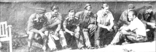 Лето 1944 года Лигниц Восточная Германия Молодые но уже опытные инструкторы - фото 95