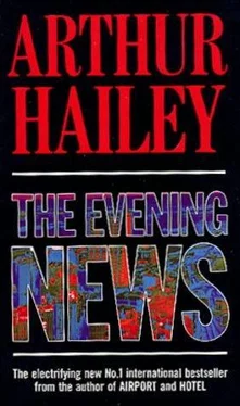 Arthur Hailey Evening News обложка книги