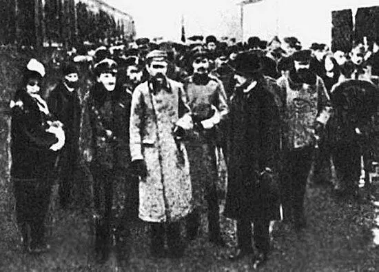 Рис4 Торжественная встреча Юзефа Пилсудского в Варшаве Ноябрь 1918 г - фото 5