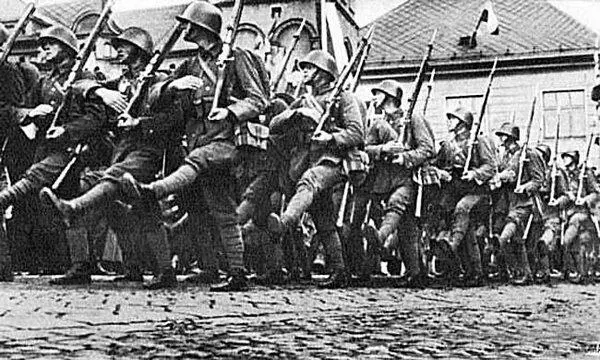 Рис7 Войско Польское на предвоенном параде 14 октября 1933 г Гитлер решился - фото 8