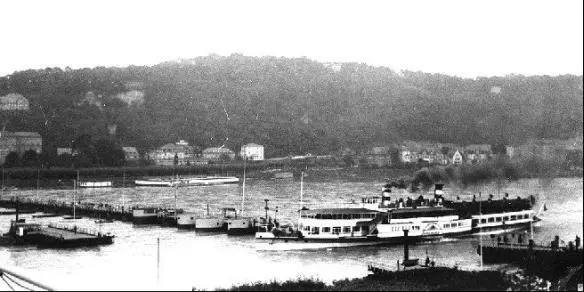 Pontoon bridge on the Rhine River at Coblenz The city of Coblenz is one of the - фото 16