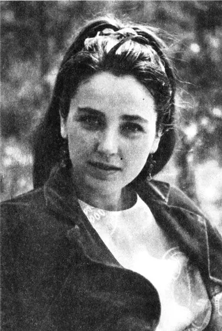 Инна Гулая Конец 1960х В период съемок фильма Долгая счастливая жизнь В - фото 37