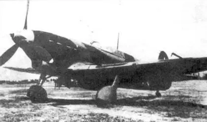 Як7Б с необычно окрашенным коком винта Стандартный Як7Б 2203 - фото 51