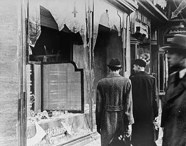 Хрустальная ночь Глава вторая 1 Польша в 1939 году стала очередной - фото 17
