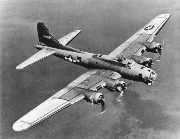 Бомбардировщик B17 Бомбардировщик В24 Бомбардировщик Ланкастер - фото 55
