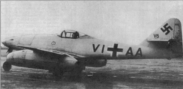 Me 262 V6 WNr 130001 VIAA в другом ракурсе Обращает внимание пилотская - фото 12