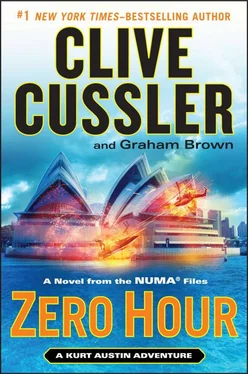 Clive Cussler Zero Hour обложка книги