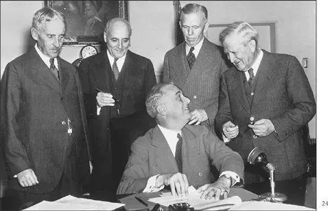 On September 16 1940 while Hitlers armies were on the march in Europe - фото 37