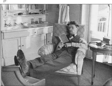 After Germany declared war on the United States on December 11 1941 US - фото 40