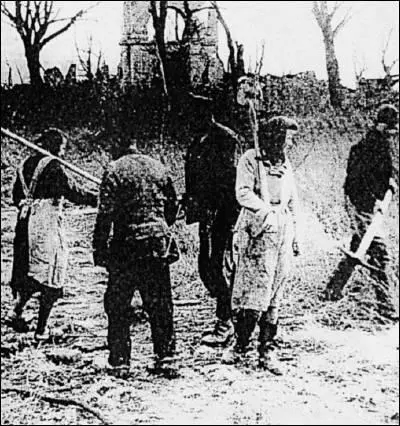 All that remained of Schloss Klessin after the battle German dead in their - фото 23