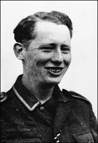 28 Rudi Averdieck as a sergeant with the Iron Cross Second Class in 1944 29 - фото 46