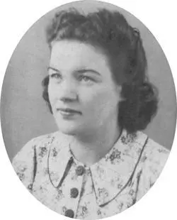 Lily Mathers 1938 Charles carried this photograph throughout the war The - фото 13