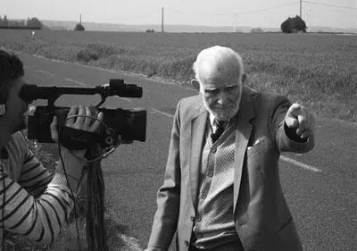 On the road to Abbeville Charles in France with Testimony Films for the - фото 50