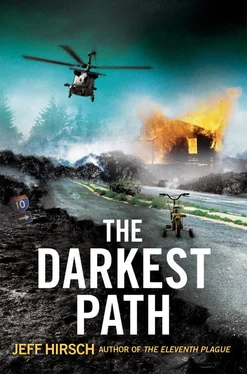 Jeff Hirsch The Darkest Path обложка книги