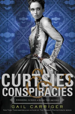 Gail Carriger Curtsies & Conspiracies обложка книги