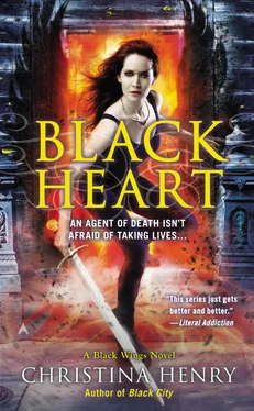 Christina Henry Black Heart обложка книги