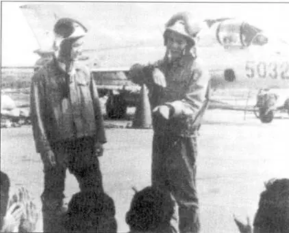 18 декабря 1971 г два самолета Фантом F4D Bu 660241 из 555й эскадрильи - фото 39