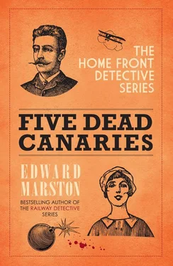 Edward Marston Five Dead Canaries обложка книги