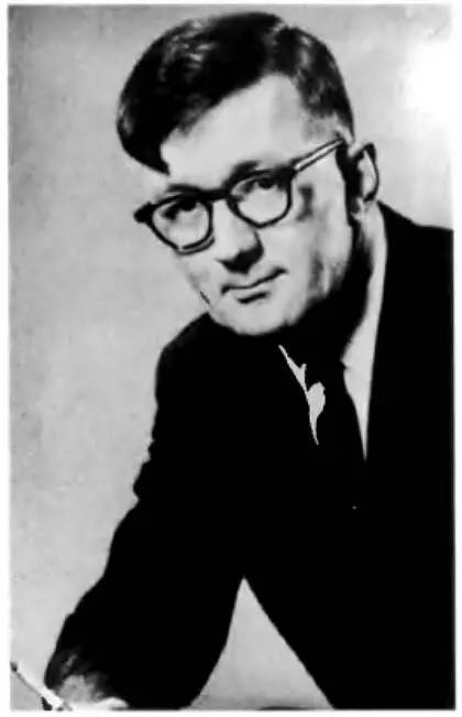 Поликарп Куш Чарльз Хард Таунс слева и Джеймс Гордон в 1954 г со своим - фото 93