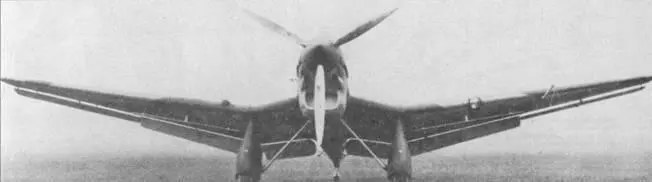 Вид спереди на пикирующий бомбардировщик Ju87A1 внутренние секции закрылков - фото 31