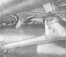 Подвеска 250кг бомбы под Ju 87А 1 Носовая часть Ju 87 А1 одной из немецких - фото 40