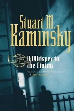 Stuart Kaminsky A Whisper to the Living обложка книги