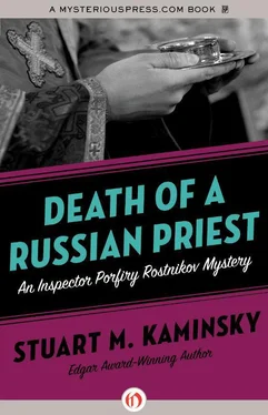 Stuart Kaminsky Death Of A Russian Priest обложка книги