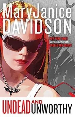 MaryJane Davidson Undead and Unworthy обложка книги