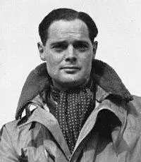 Дуглас Бадер родился 21 февраля 1910 г в Лондоне Его отец инженер несколько - фото 25