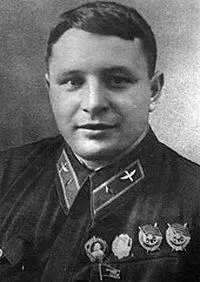 Павел Рычагов родился 2 января 1911 г в деревне Нижние Лихоборы ныне - фото 95