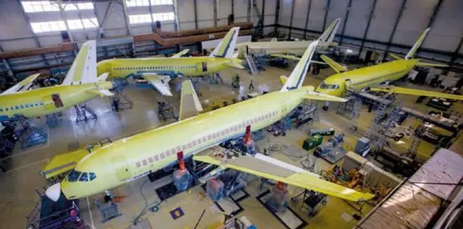 Самолеты SSJ100 в цехе окончательной сборки КнАФ ЗАО ГСС февраль 2013 г - фото 8
