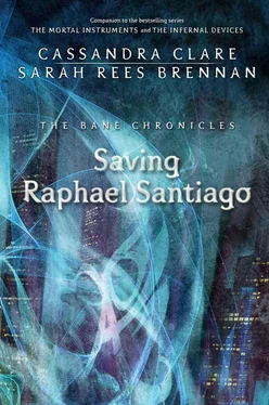 Cassandra Clare Saving Raphael Santiago обложка книги