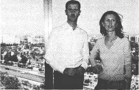 Президент Сирии Башар Асад с супругой Асмой Еще в декабре 2010 года США - фото 76