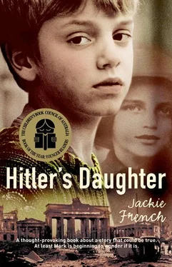 Jackie French Hitler's Daughter обложка книги