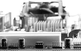 Рис 522 Микросхема BIOS на материнской плате Рис 523 Батарейка В табл - фото 76