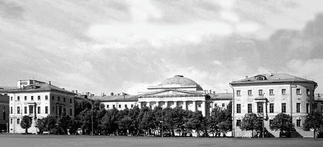 Старое здание МГУ С МГУ связаны имена многих выдающихся деятелей российской - фото 24