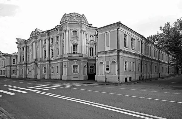 Дом Апраксиных Трубецких домкомод Имя архитектора вторая загадка - фото 48