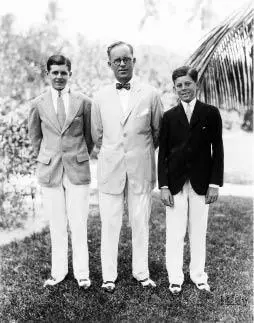 Joseph Kennedy with sons Joseph Kennedy Jr and John F Kennedy in Palm Beach - фото 14