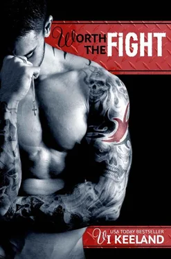 Vi Keeland Worth the fight обложка книги