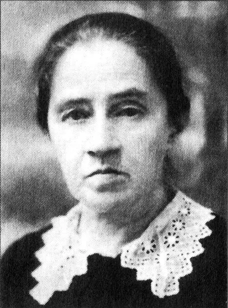 Любимая учительница Валентина Николаевна Погорелова 1942 год Я офицер - фото 7