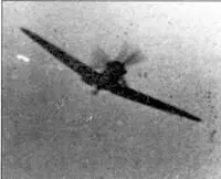 Спитфайр под огнем кадр с ленты фотокинопулемета истребителя Bf 109F майора - фото 110