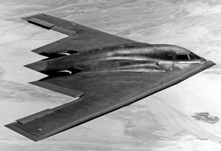 Важкий стратегічний стелсбомбардувальник B2 Spirit Офіцери затихли - фото 14